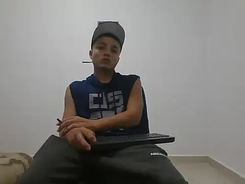 Snapshot of yissus_20_ chatting on November 7, 2025, 12:59 am yissus 20 online show from November 7, 2025, 12:59 am