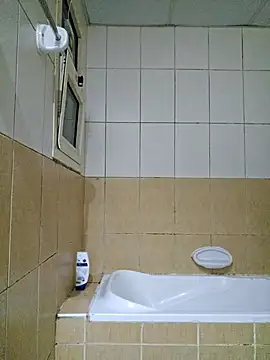 Snapshot of LOAY1997 chatting on January 13, 2026, 9:35 am LOAY1997 online show from January 13, 2026, 9:35 am