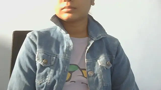 Cute-Bacchi online show from November 21, 2025, 3:38 am