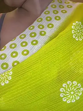 annanya01 online show from April 18, 2026, 3:36 pm