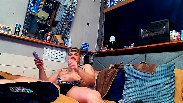 Snapshot of Xstumpy chatting on May 13, 2026, 12:06 am Xstumpy online show from May 13, 2026, 12:06 am