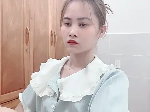 Snapshot of Truclynk1702 chatting on October 3, 2025, 4:19 pm Truclynk1702 online show from October 3, 2025, 4:19 pm