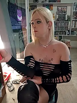 Barbieandteddy online show from May 8, 2026, 4:44 pm