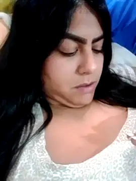 candytyler  online show from October 17, 2025, 10:44 pm