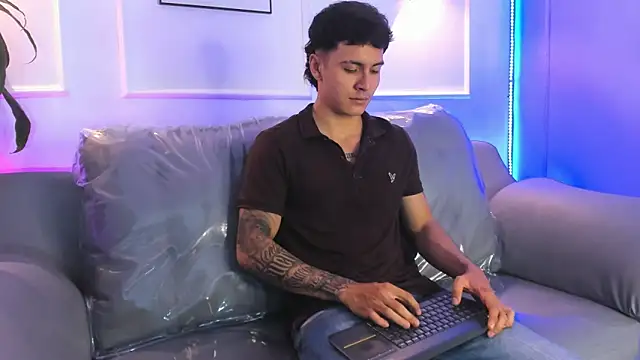 Leo santoro online show from March 13, 2026, 3:17 pm