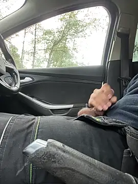 your bi slave online show from September 9, 2025, 1:31 pm