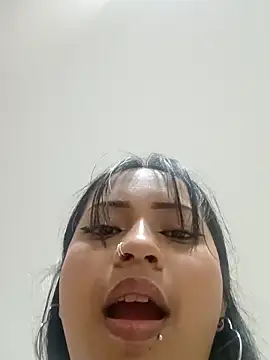 Snapshot of LilyCutee_ chatting on September 13, 2025, 7:14 pm LilyCutee online show from September 13, 2025, 7:14 pm