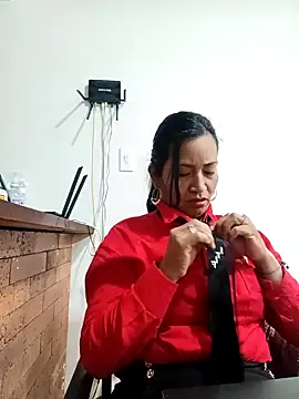 Snapshot of PAULA20- chatting on September 13, 2025, 2:06 pm PAULA20- online show from September 13, 2025, 2:06 pm