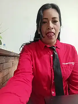 Snapshot of PAULA20- chatting on October 6, 2025, 1:01 pm PAULA20- online show from October 6, 2025, 1:01 pm