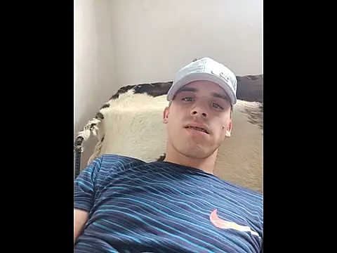 alex-golden online show from December 3, 2025, 5:23 pm