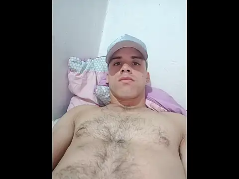 alex-golden online show from December 15, 2025, 4:02 pm