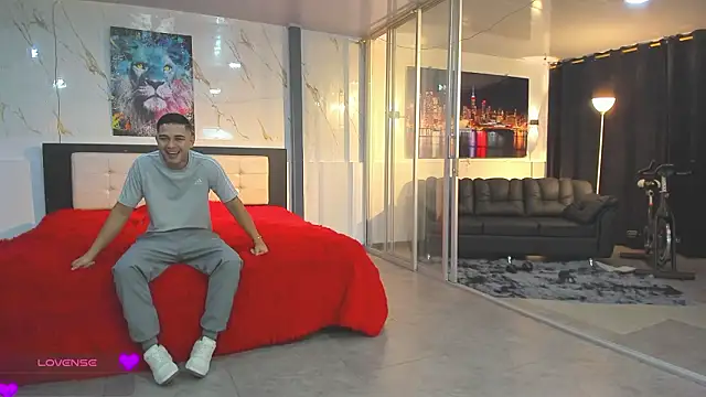 Bisexlifehot   online show from March 7, 2026, 11:10 pm