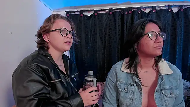 CrazyCakes  online show from April 11, 2026, 4:42 am