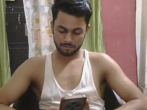 Snapshot of ursdreamperson chatting on May 18, 2026, 12:44 am ursdreamperson online show from May 18, 2026, 12:44 am
