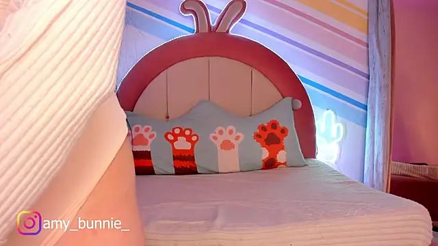 Amy Bunnie 18 online show from September 16, 2025, 5:36 pm
