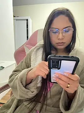 Snapshot of AngelBrazil_Ofc chatting on October 30, 2025, 10:39 pm AngelBrazil Ofc online show from October 30, 2025, 10:39 pm