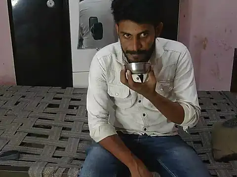 krishjaat43 online show from May 14, 2026, 11:51 am