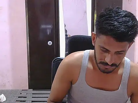 krishjaat43 online show from April 21, 2026, 9:27 am