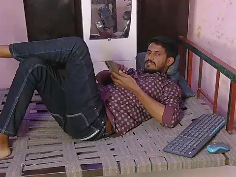 krishjaat43 online show from March 13, 2026, 10:09 am