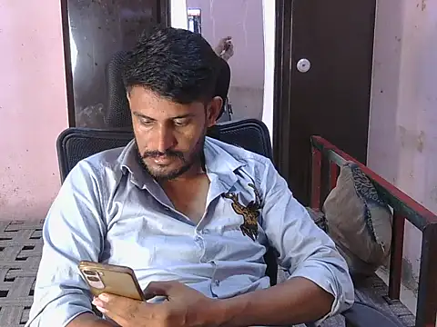 krishjaat43 online show from April 28, 2026, 4:44 pm