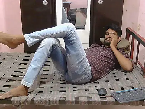 krishjaat43 online show from May 11, 2026, 5:43 pm