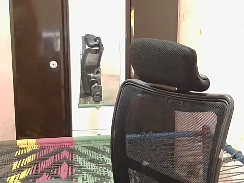 krishjaat43 online show from November 15, 2025, 7:12 am