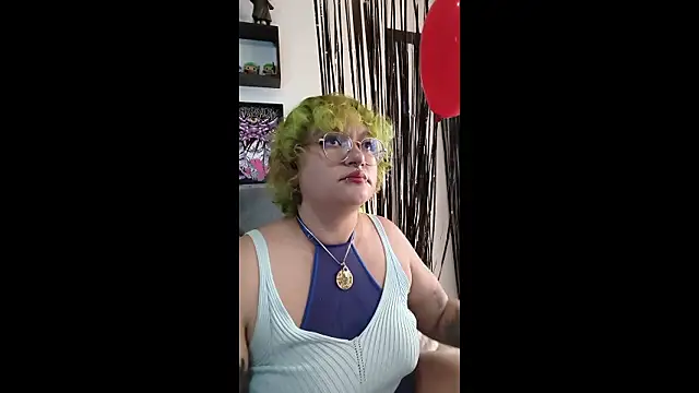 Snapshot of XxGreenGoodxX chatting on February 13, 2026, 6:30 pm XxGreenGoodxX online show from February 13, 2026, 6:30 pm