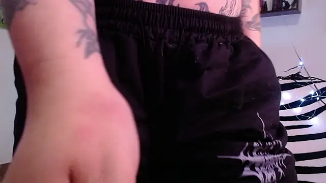 Snapshot of XxGreenGoodxX chatting on February 17, 2026, 9:56 pm XxGreenGoodxX online show from February 17, 2026, 9:56 pm