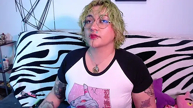 Snapshot of XxGreenGoodxX chatting on February 19, 2026, 11:12 pm XxGreenGoodxX online show from February 19, 2026, 11:12 pm