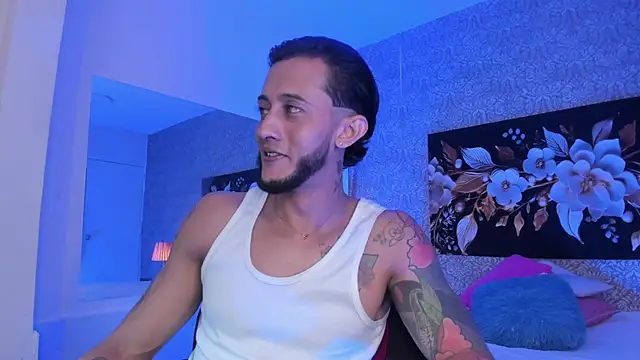 Snapshot of jonas_conor chatting on November 4, 2025, 7:39 pm jonas conor online show from November 4, 2025, 7:39 pm