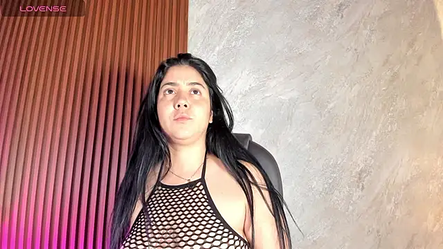 Snapshot of _Cris_Spicy_ chatting on October 7, 2025, 9:16 pm Cris Spicy online show from October 7, 2025, 9:16 pm