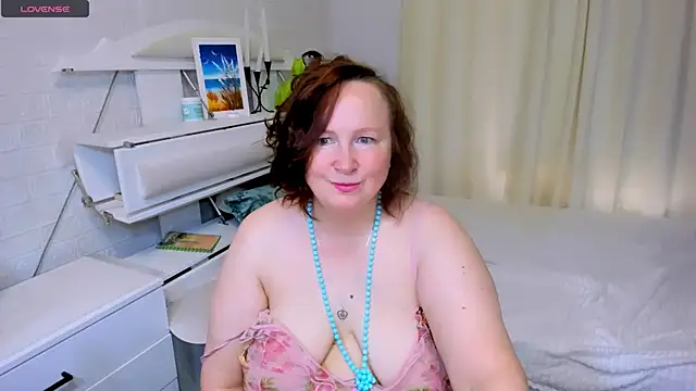 WifeyXRated online show from May 15, 2026, 5:49 am