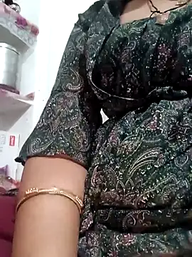 Snapshot of Chhaya_hot chatting on October 17, 2025, 4:09 pm Chhaya hot online show from October 17, 2025, 4:09 pm