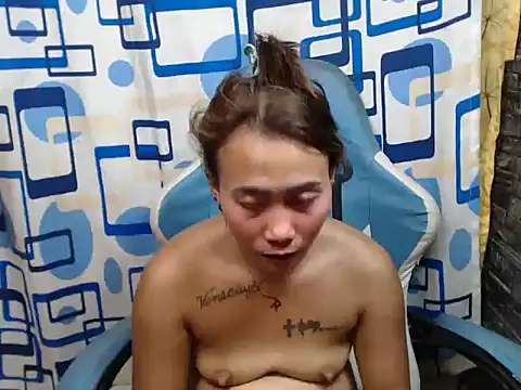 Snapshot of joanpetite chatting on April 11, 2026, 7:45 am joanpetite online show from April 11, 2026, 7:45 am