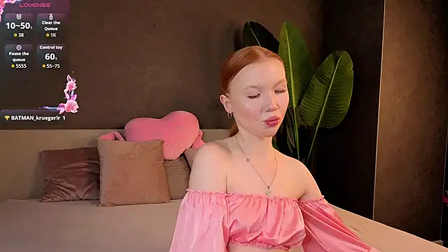 Snapshot of Anna_Patterson chatting on September 16, 2025, 8:26 am Anna Patterson online show from September 16, 2025, 8:26 am