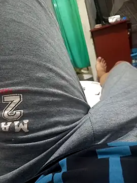 Axelyaretyh online show from October 23, 2025, 7:56 pm