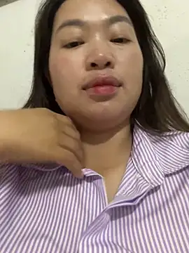 Nhung584 online show from October 20, 2025, 1:29 am