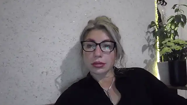 fox red lady7 online show from November 27, 2025, 8:53 pm