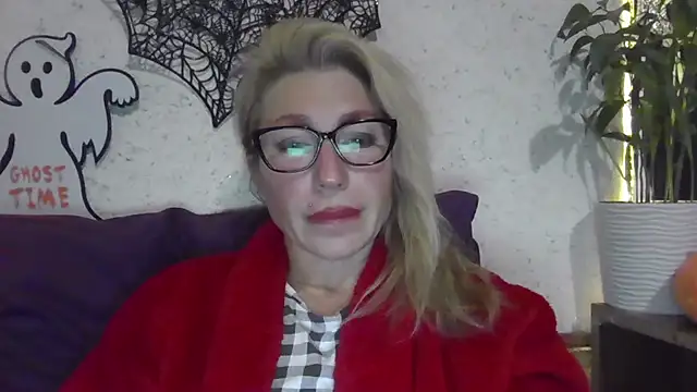 fox red lady7 online show from November 4, 2025, 9:29 pm