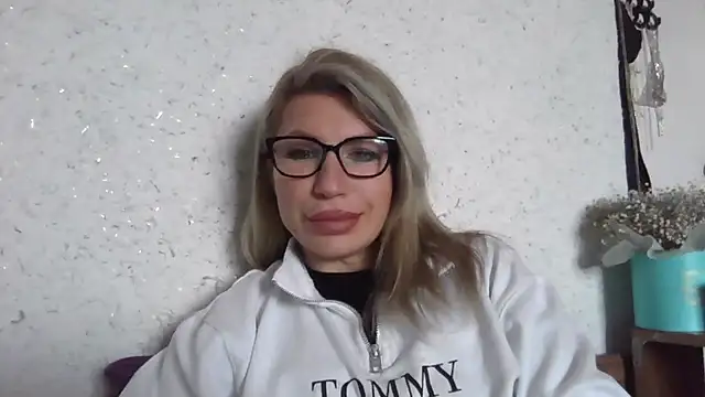 fox red lady7 online show from January 19, 2026, 10:30 am