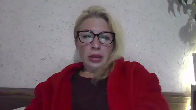 fox red lady7 online show from October 5, 2025, 7:04 pm