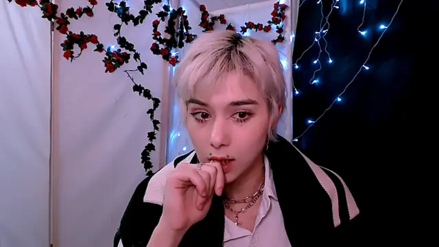 SophieAsh online show from January 14, 2026, 7:17 pm