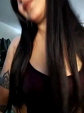 FallsForHerSmile online show from December 4, 2025, 3:55 pm