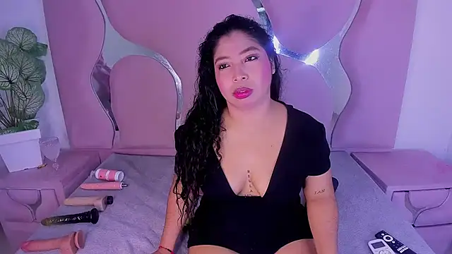 Snapshot of eithanasm chatting on November 8, 2025, 5:22 am eithanasm online show from November 8, 2025, 5:22 am