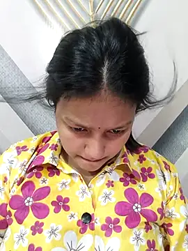 Dipali143143 online show from April 19, 2026, 2:07 pm
