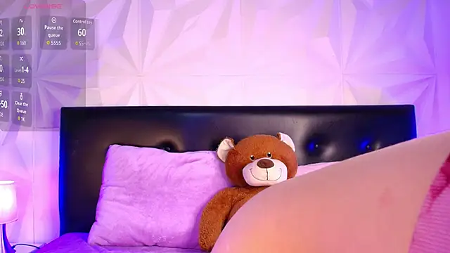 Cherrylionn online show from October 18, 2025, 4:25 am