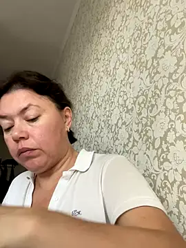 Snapshot of Kiravix chatting on November 3, 2025, 7:46 am Kiravix online show from November 3, 2025, 7:46 am