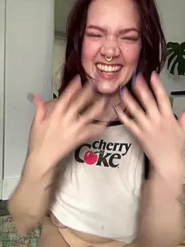 Snapshot of zarialove chatting on March 4, 2026, 7:10 pm zarialove online show from March 4, 2026, 7:10 pm