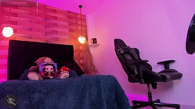 Snapshot of Emily_brown04 chatting on March 24, 2026, 2:06 pm Emily brown04 online show from March 24, 2026, 2:06 pm