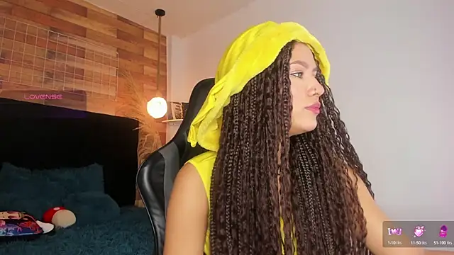 Emily brown04 online show from October 12, 2025, 1:12 pm